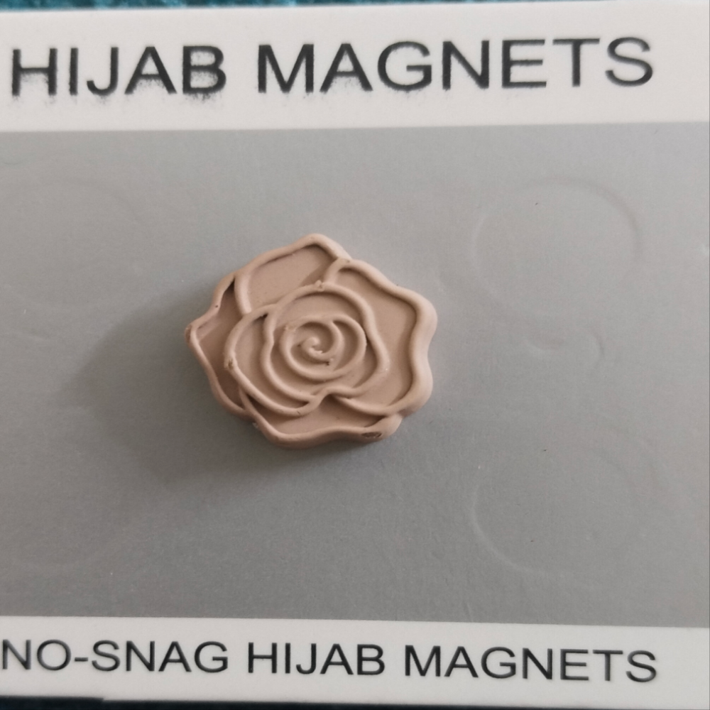 Beige Floral Magnet