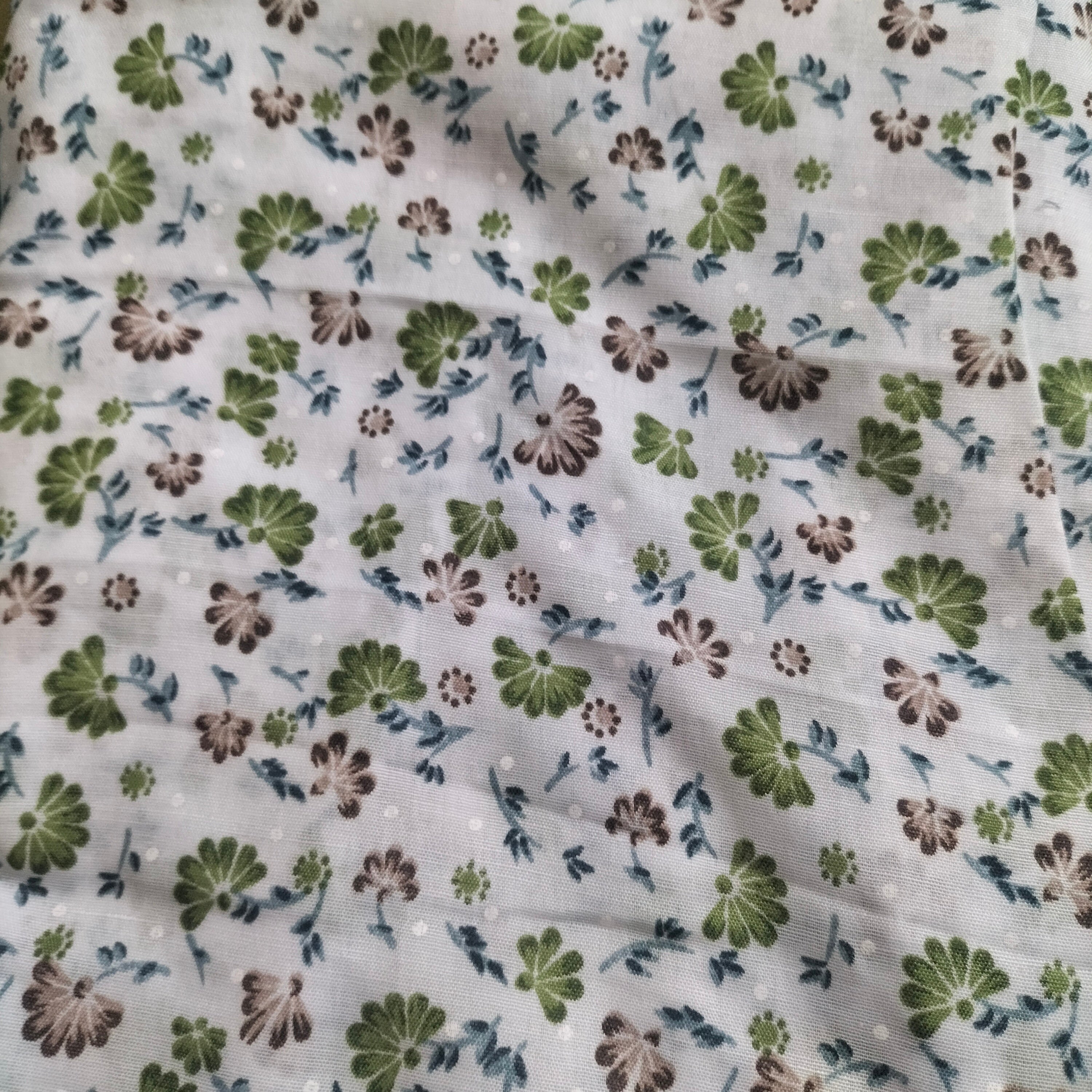 Printed White Namaz Chaddar (with sleeves)
